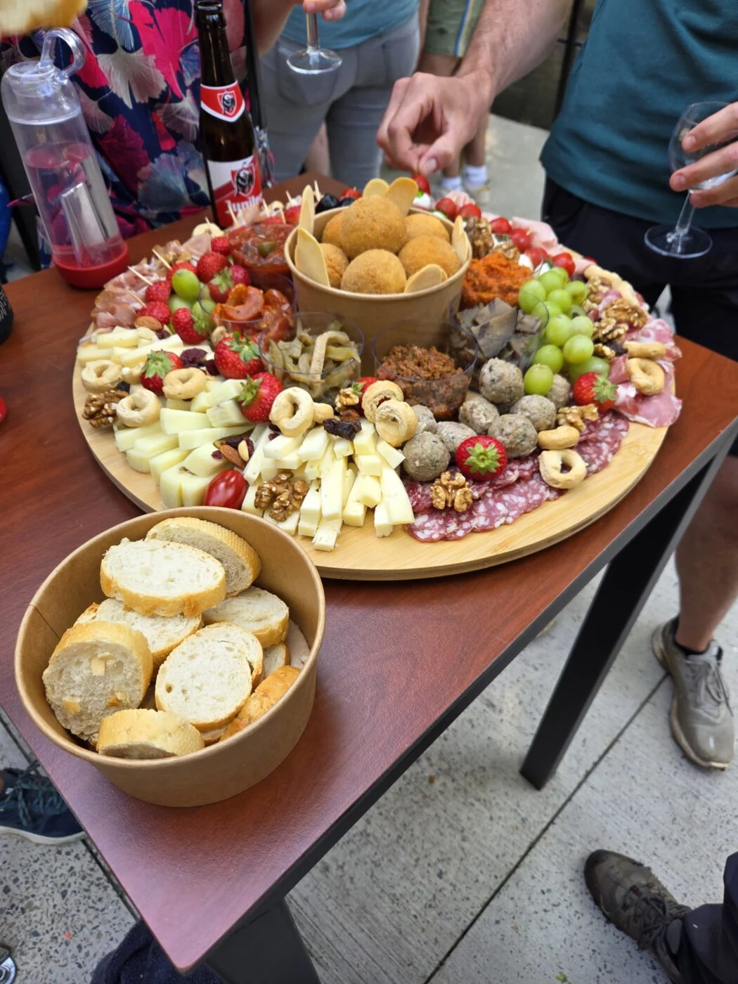 panche de charcuterie lors d'un teambuilding chez Activpark