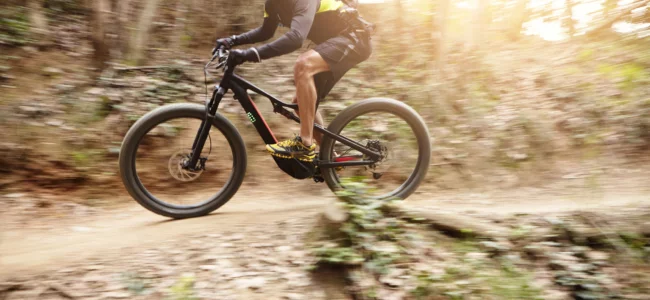 Homme pratiquant du EMTB à Malmedy